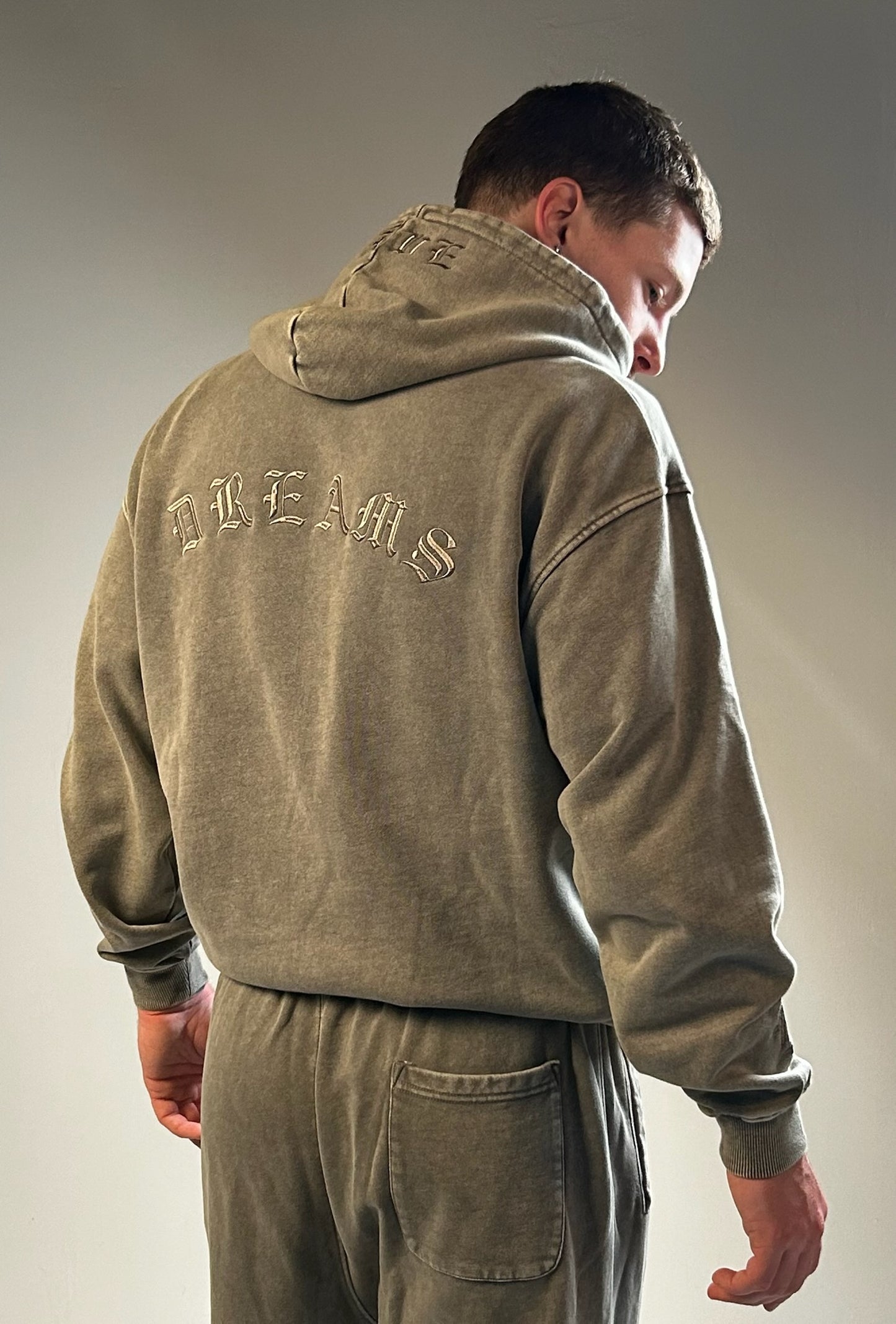 VÊLEWAY HOODIE