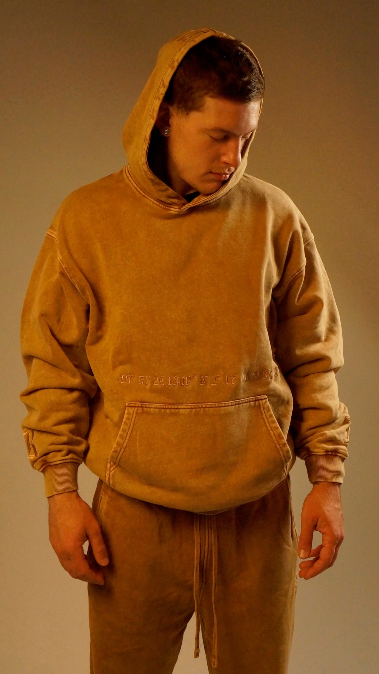VÊLEWAY HOODIE